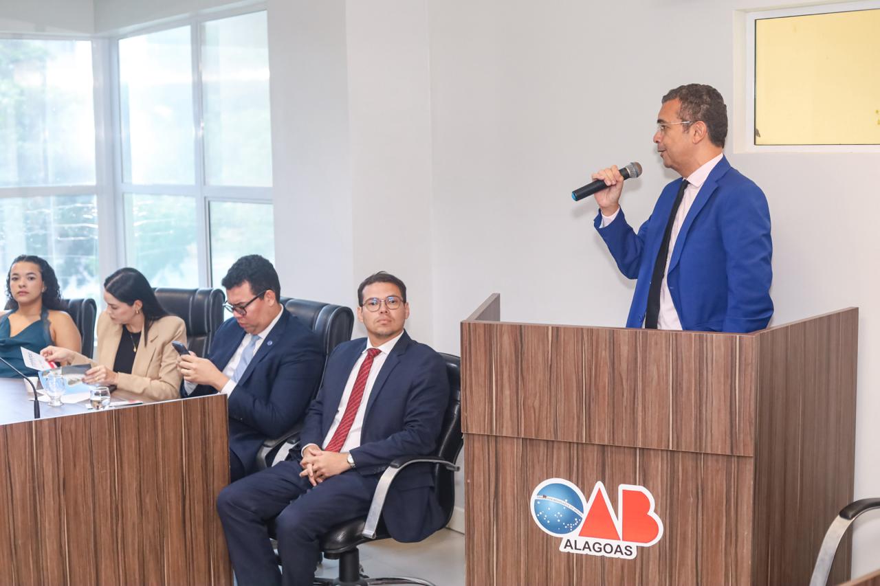 OAB/AL decide, por unanimidade, apoiar ação da Defensoria Pública que pede retirada do nome da Avenida Fernandes Lima
