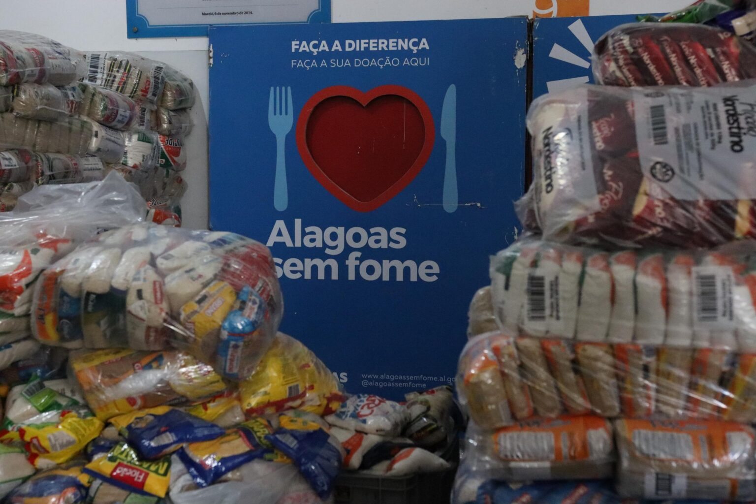Detran/AL entrega 6 toneladas de alimentos ao Alagoas Sem Fome